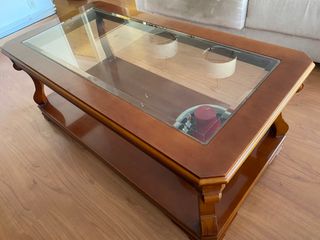 Mesita de comedor de madera y cristal