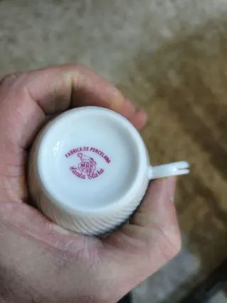 Vajilla clásica porcelana filo dorado