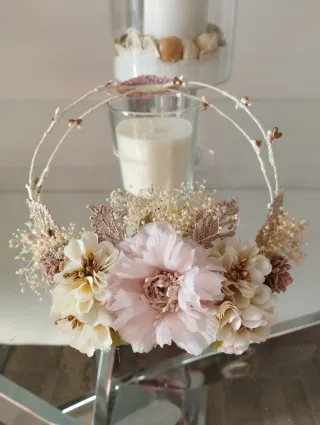 Corona y pasador de flores