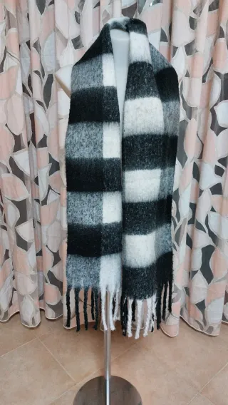 Sciarpa Zara donna quadri bianco nero