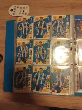 Lote 205 cromos Adrenalyn XL 2022-23