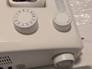 Máquina de coser Silvercrest SNM 33 B2