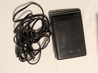 Máquina de coser Silvercrest SNM 33 B2