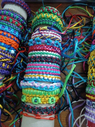Pulseras hechas a mano, personalizadas