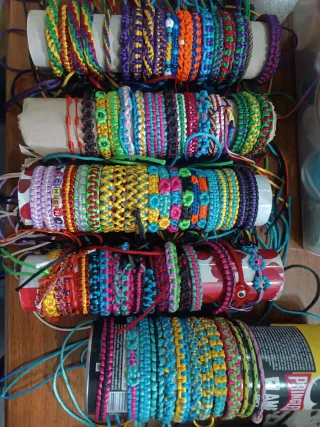 Pulseras hechas a mano, personalizadas