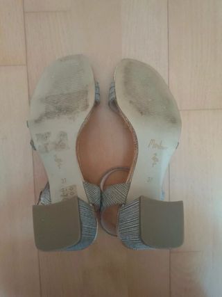 Sandalias Menbur tacón medio doradas Talla 37