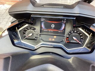 Peugeot Metropolis 400