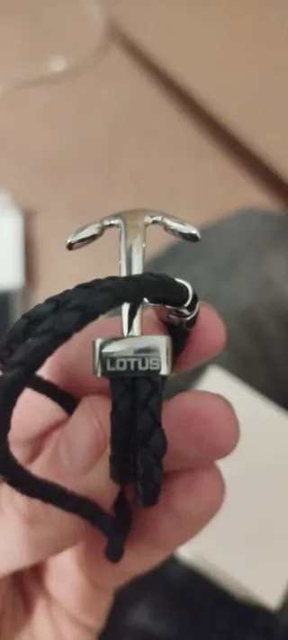 Pulsera Lotus Ancla Negra y Plateada