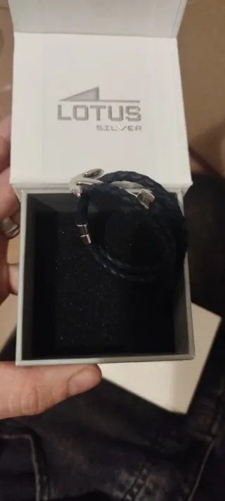 Pulsera Lotus Ancla Negra y Plateada