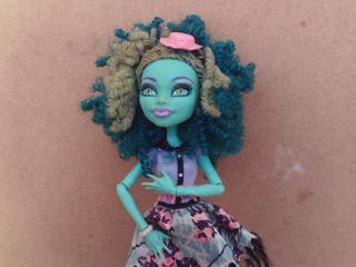 Muñeca Monster High Honey Swamp 2013