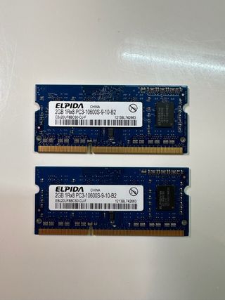 2x Elpida 2GB DDR3 PC3-10600S SODIMM