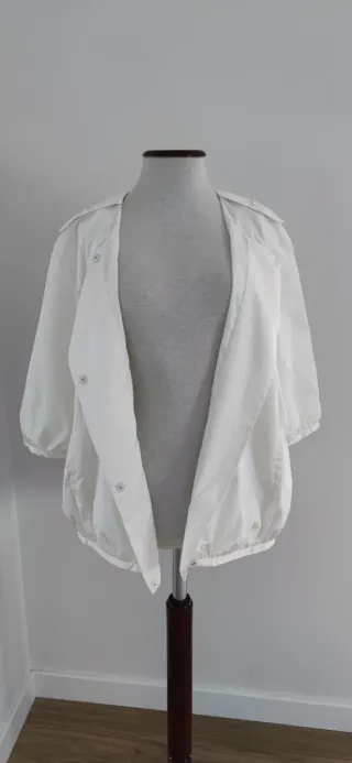 Chaqueta ligera oversize satinada Síntesis