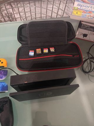 Nintendo Switch Morado/Amarillo + Juegos