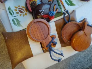 2 paia di nacchere vintage con custodia