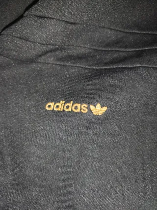 Chaqueta Adidas 83-C J. Mano Negra Dorada