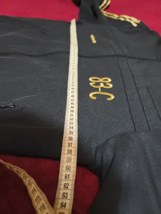 Chaqueta Adidas 83-C J. Mano Negra Dorada