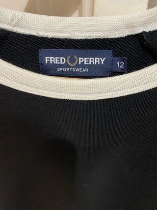 Jersey Fred Perry Negro con Laurel