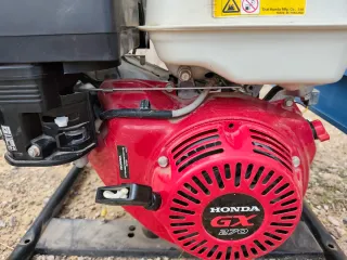 Generador Honda GX270, usado en un par de ocasione