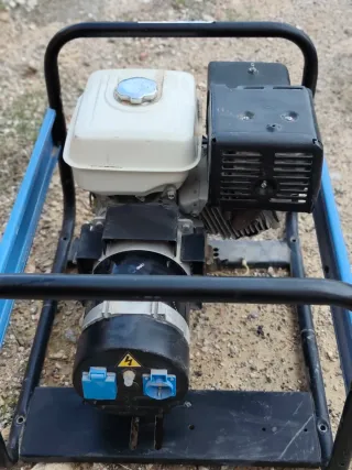 Generador Honda GX270, usado en un par de ocasione