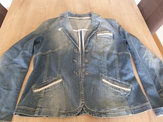 Chaqueta tejana azul