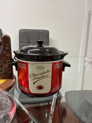 Máquina y moldes para bombones Nostalgia Electrics