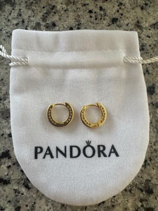 Pendientes Aro Corazones Pavé Pandora Dorados