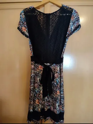 Vestido corto Naf Naf estampado