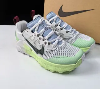 Deportivas Nike Trail Verdes Blancas