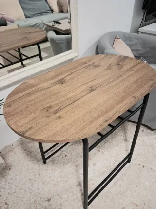 Mesa auxiliar Gadstrud de jiks a estrenar.