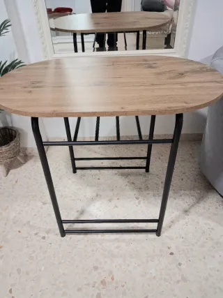 Mesa auxiliar Gadstrud de jiks a estrenar.