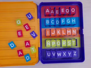 Juego Diset para aprender a leer