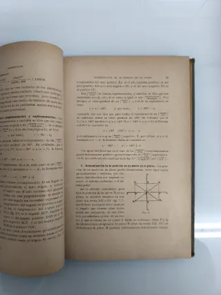 Libro antiguo de trigonometría