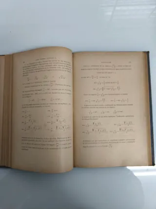 Libro antiguo de trigonometría