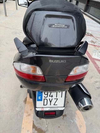 Suzuki Burgman 650 Maxi-scooter Automática