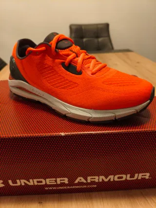 Under Armour HOVR Sonic 5