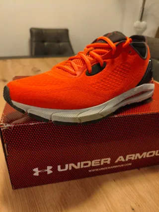 Under Armour HOVR Sonic 5