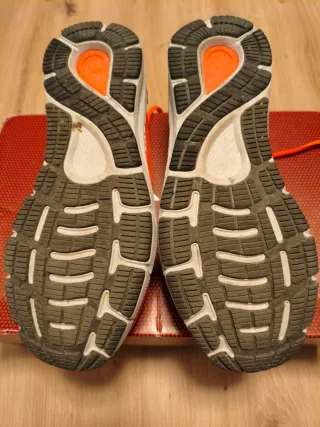 Under Armour HOVR Sonic 5