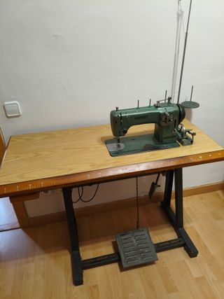 Máquina de coser industrial Refrey