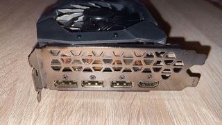 Tarjeta Gráfica Gigabyte Radeon RX 5700 XT