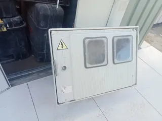 Caja metálica contadores con puerta