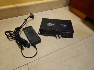 Amplificador Estéreo 2x20W