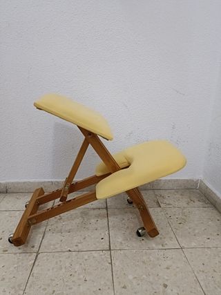 SILLA ERGONOMICA DE MADERA.