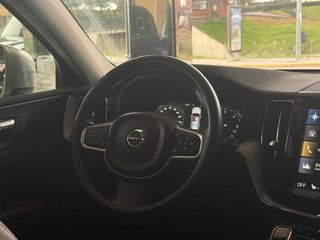 Volvo XC60 D3 MOMENTUM *TECHO SOLAR*