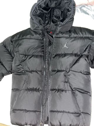 Chaqueta Jordan Negra con Capucha
