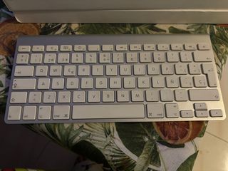 Teclado Apple Wireless Plata/Blanco