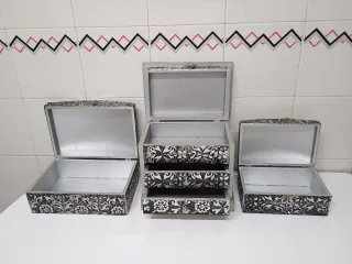 2 Cajas joyeros labradas plateadas