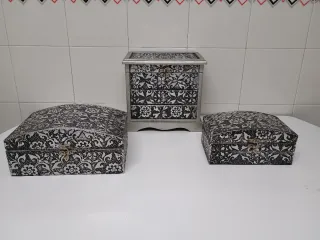 2 Cajas joyeros labradas plateadas