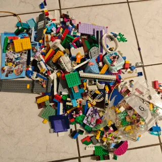 Lego misto e Minifigures