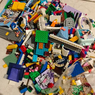 Lego misto e Minifigures