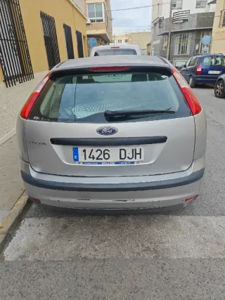 Ford Focus Trend 1.6 gasolina 2005